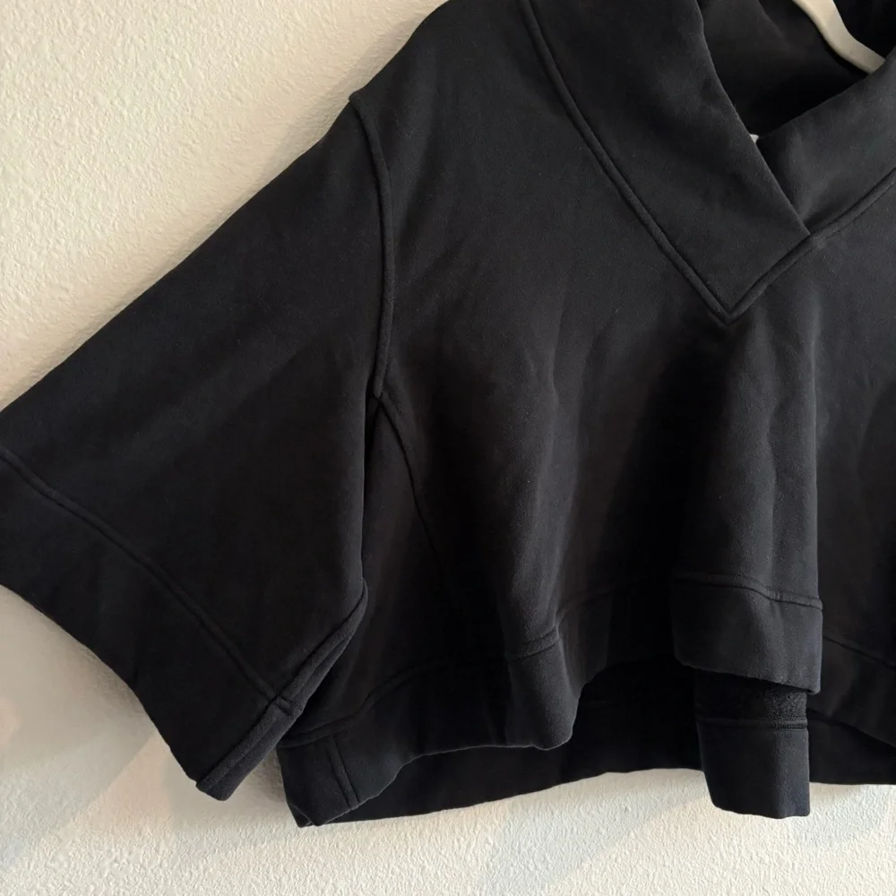 Lululemon Know Your Angles Poncho Sweatshirt Women’s Large Black Athleisure